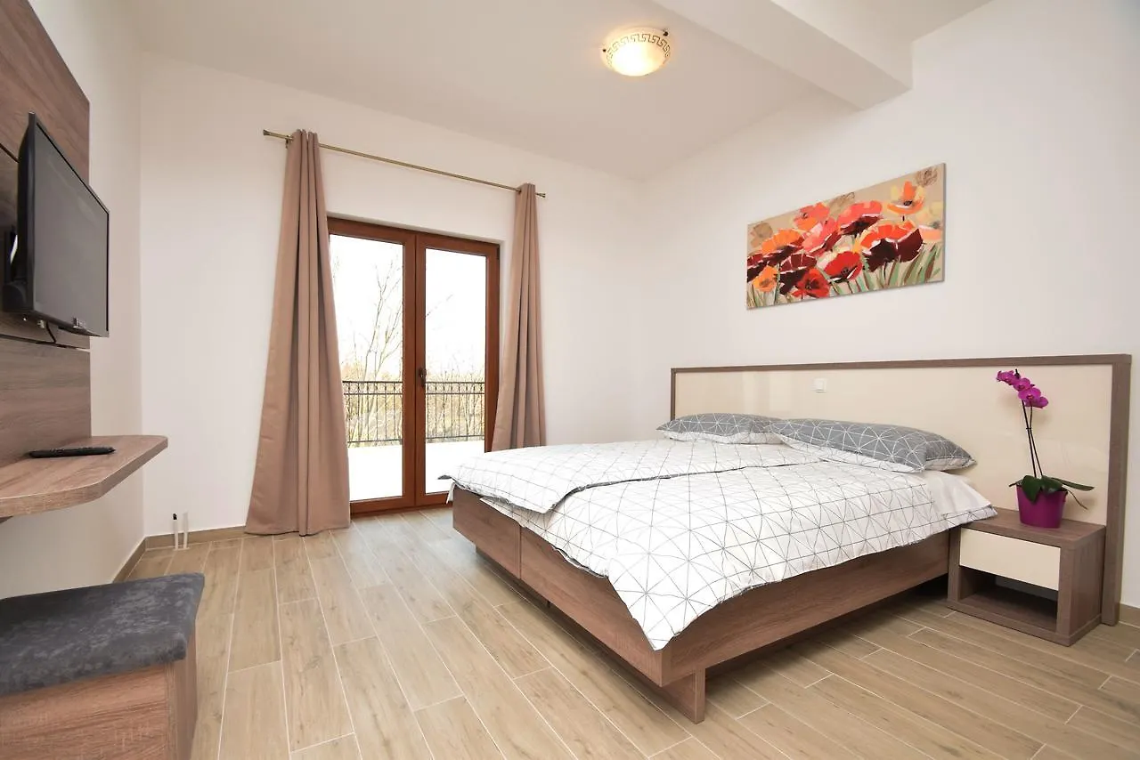 Apartments Paklenica Starigrad Paklenica 4*,